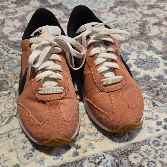 Nike Shoes - Nike Womens Pink Sneakers